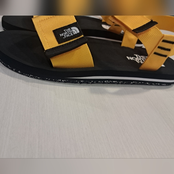 The North Face Men's Skeena Sandals size 10 - Picture 5 of 11